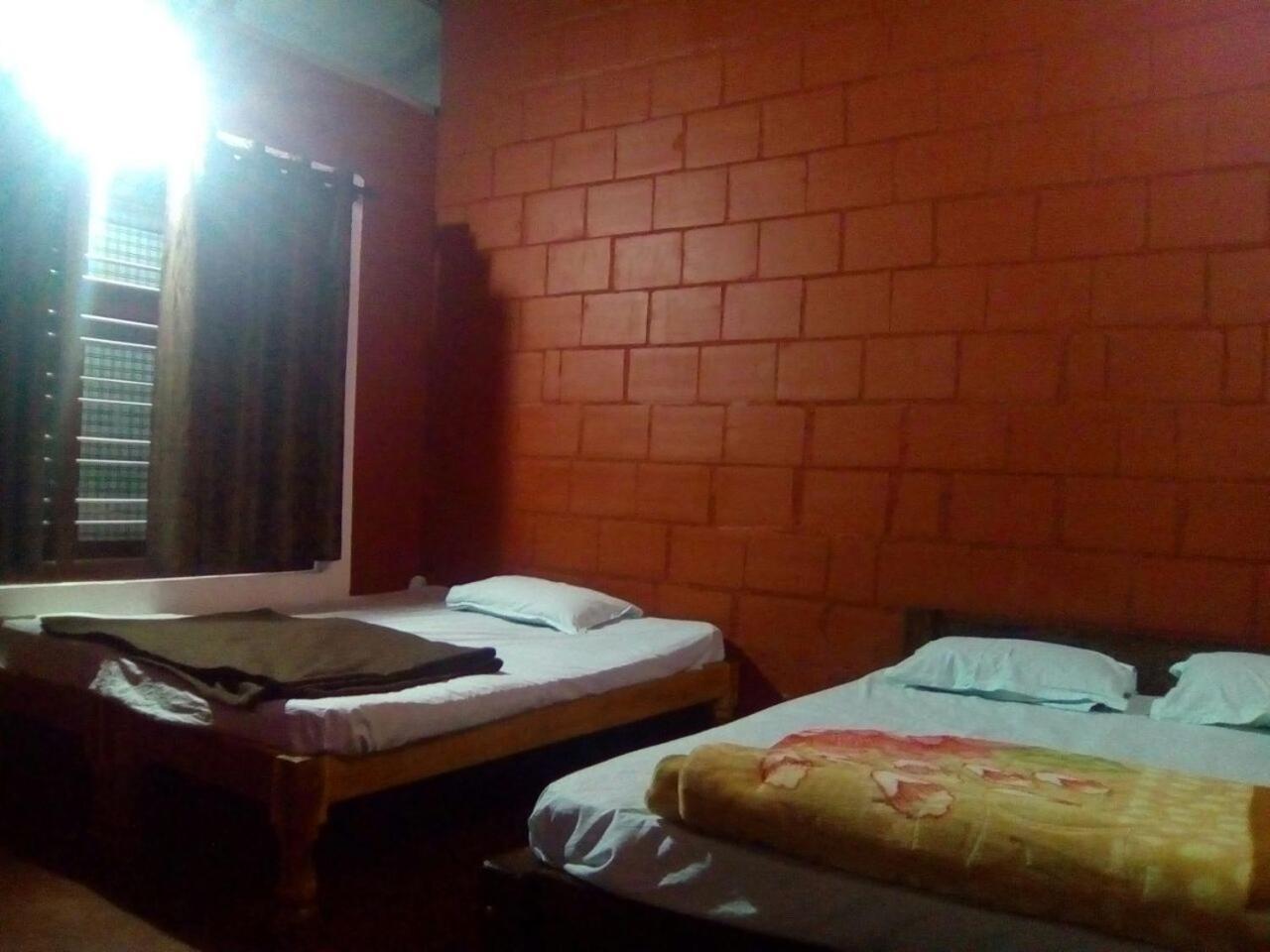 Athena Homestay Somvārpet Εξωτερικό φωτογραφία