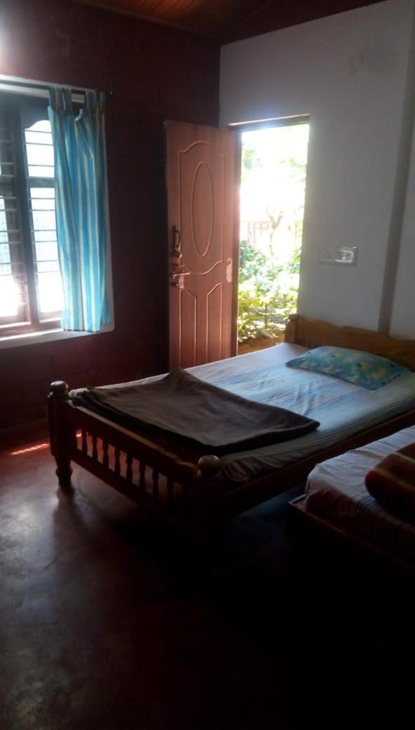 Athena Homestay Somvārpet Εξωτερικό φωτογραφία